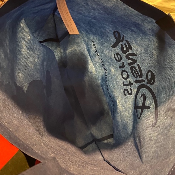 Disney Store Shopping bag from DisneyLand! - Picture 4 of 4